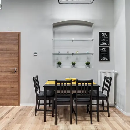 Royal With A/c Appartement *